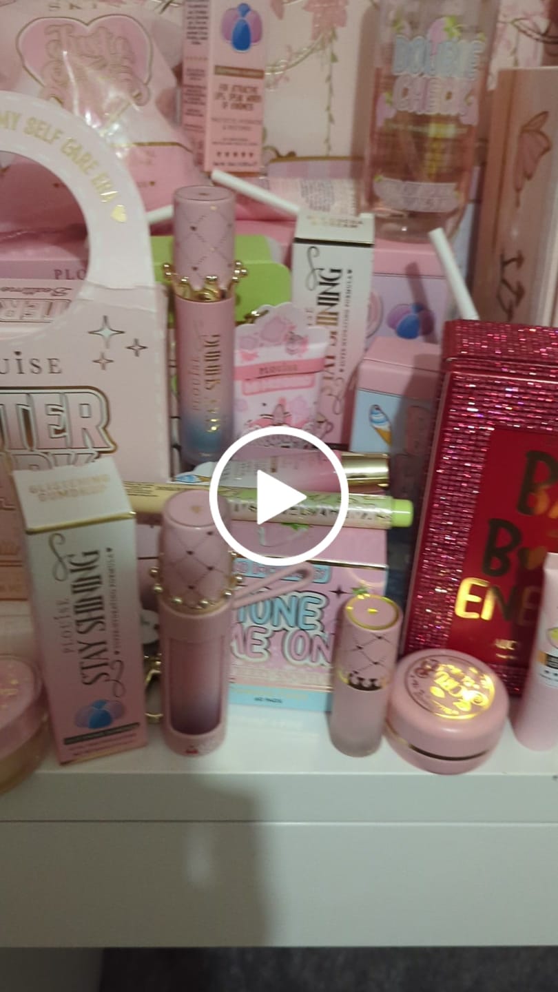 Customer video review of 12 Sleighs Of Christmas Bad Bitch Skincare Advent Calendar 2025