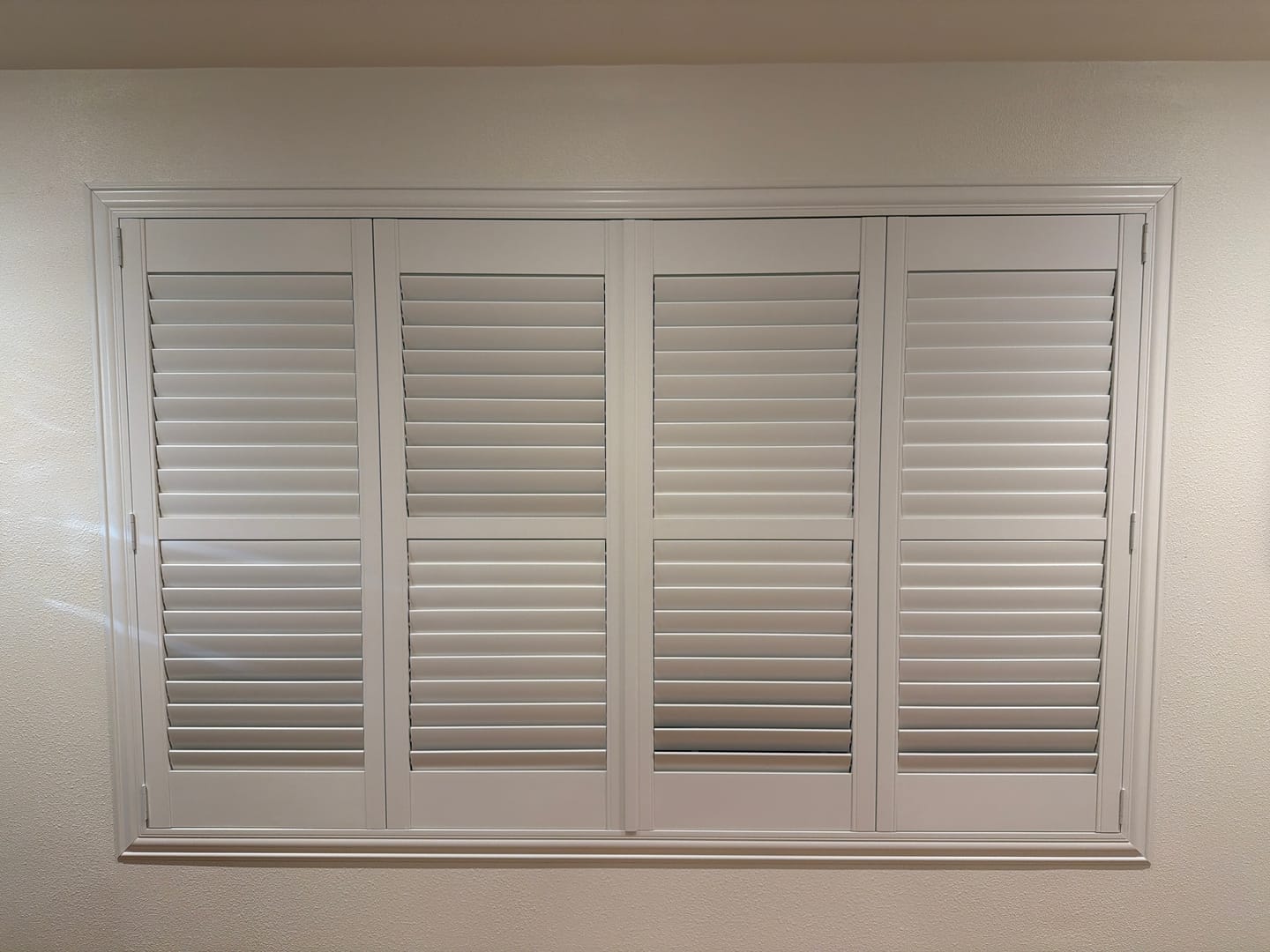 Customer photo review of Hybrid Wood Plantation Shutter