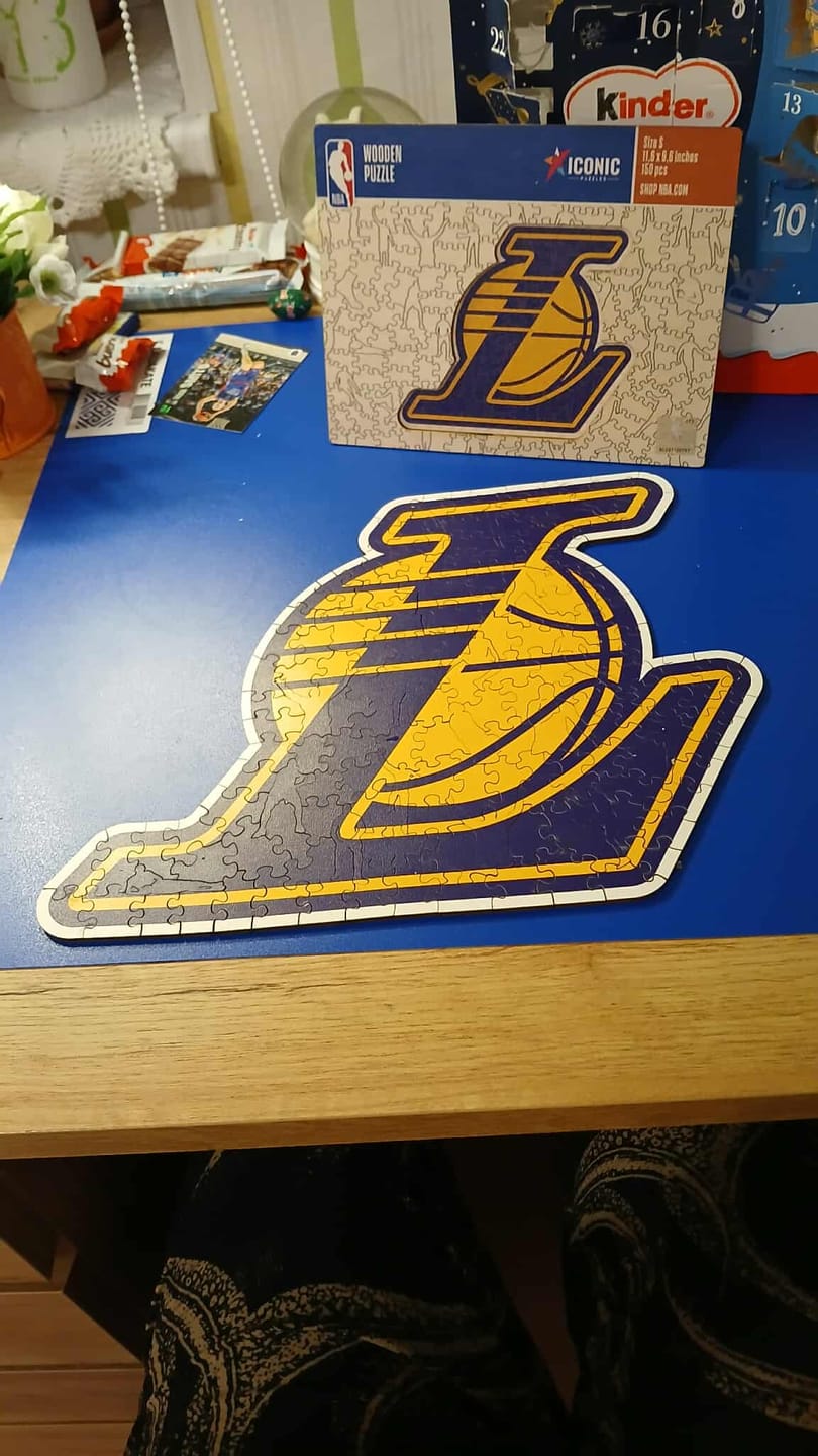 Customer photo review of Los Angeles Lakers™ - Wooden Puzzle