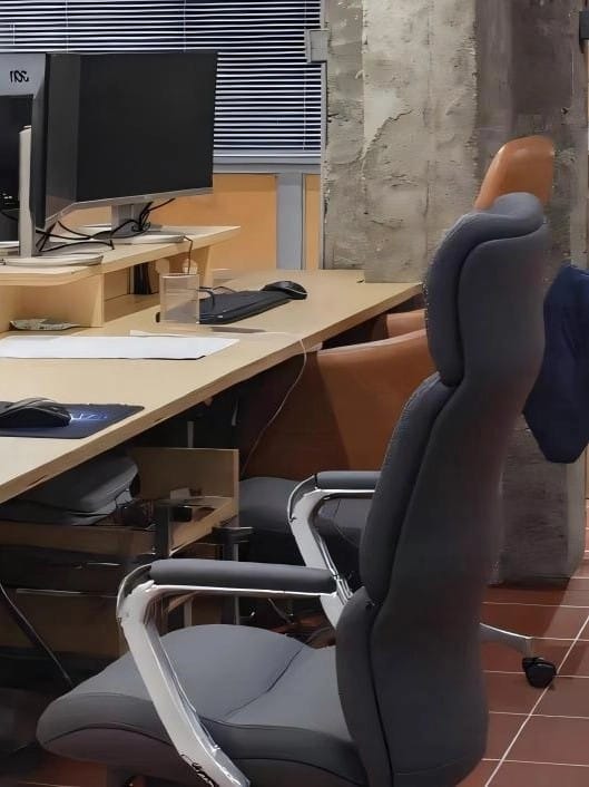Customer photo review of Nolan Executive Leather Office Chair