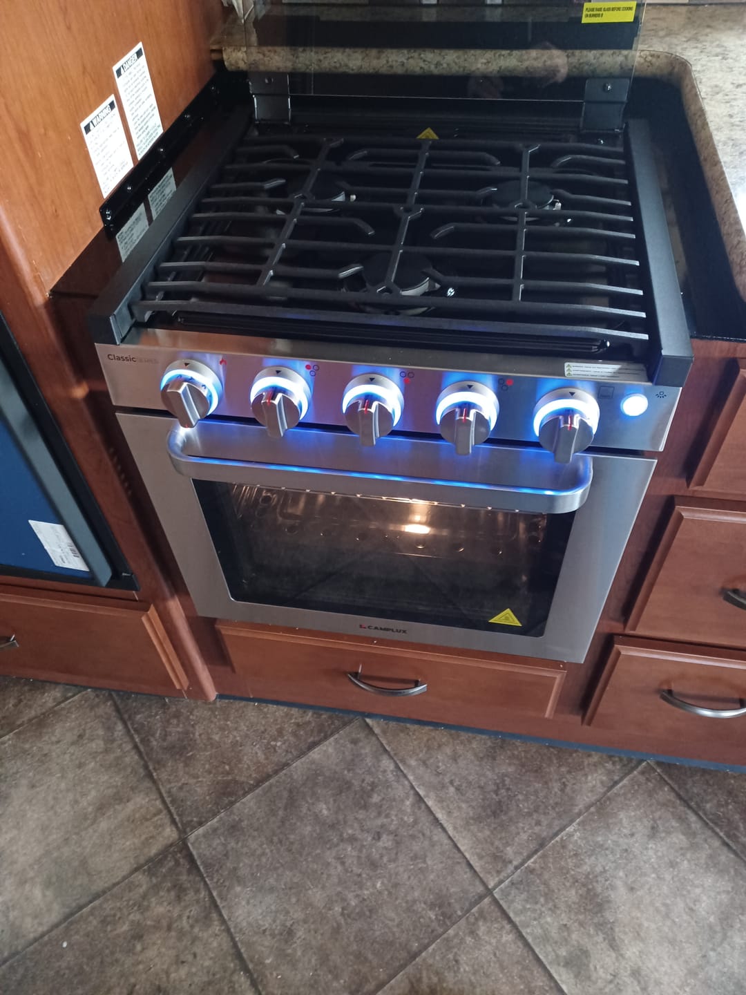 Customer photo review of Camplux RV Stove Gas Range Oven w/ 3 Burners Cooktop 21 Inches CLASSIC