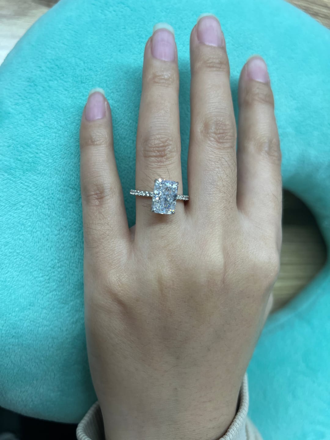 Customer photo review of S925 2.0Ct~7.0Ct Elegant Radiant Cut Engagement Ring In Sterling Silver Everyday Wearable Ring For Women