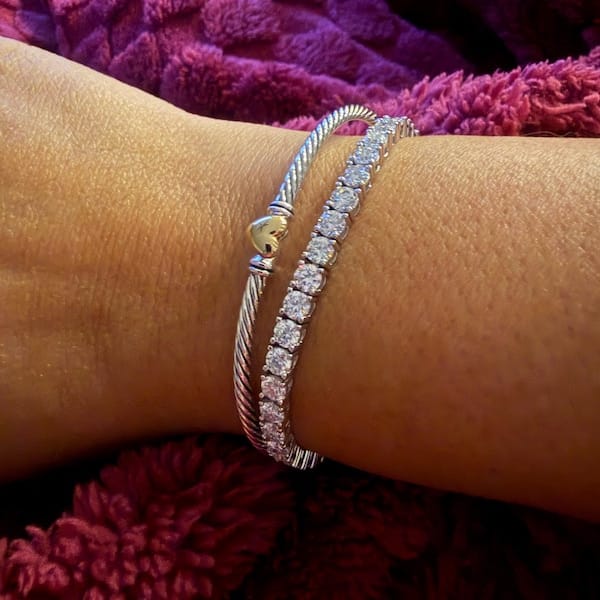 Customer photo review of Clara VVS1 Moissanite Round Cut Tennis Bracelet