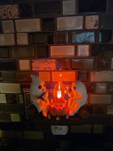 Customer photo review of Just Love Skulls Ghost Campfire Nightlight