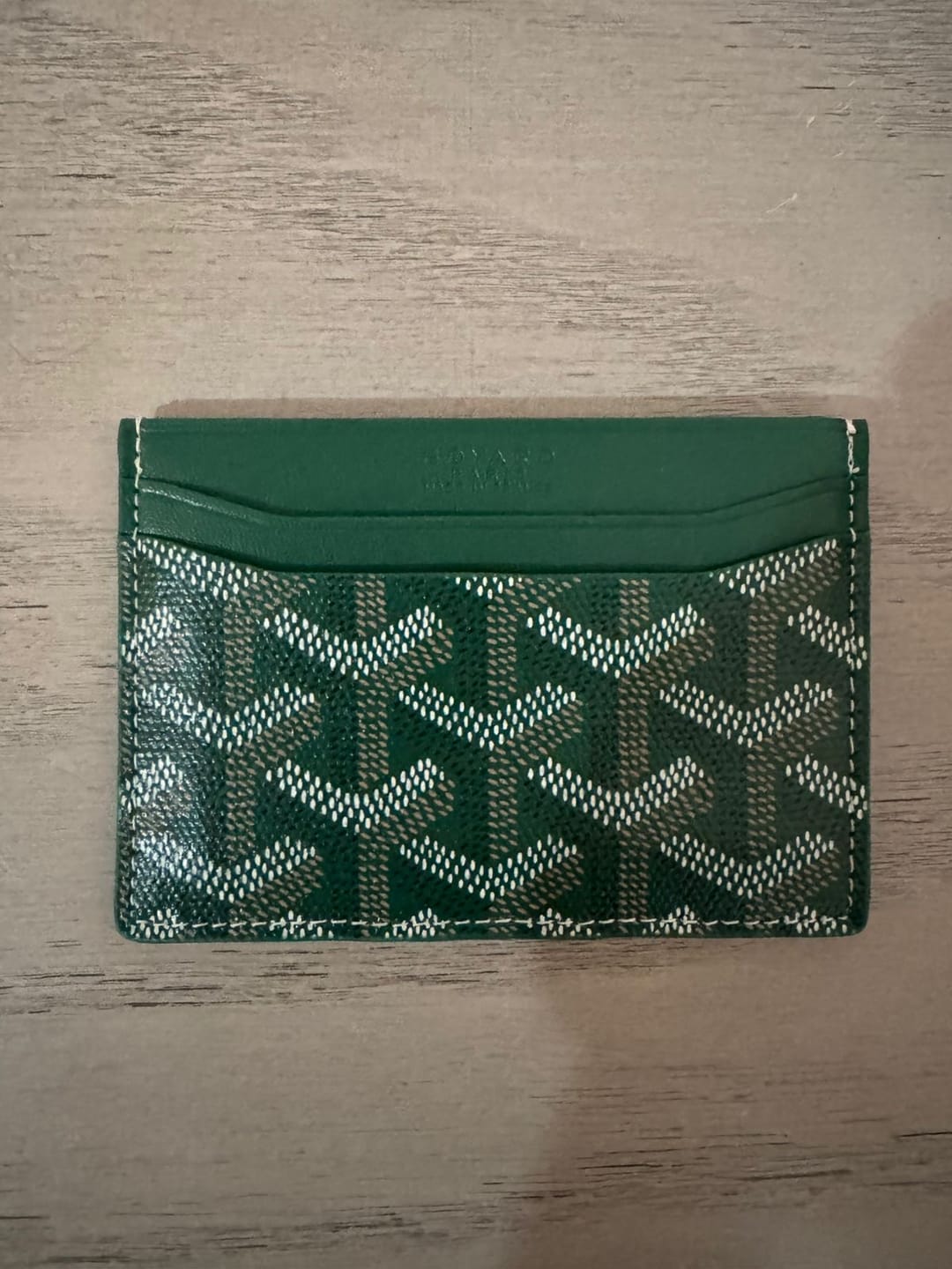 Customer photo review of Tarjetero ClasicGreen
