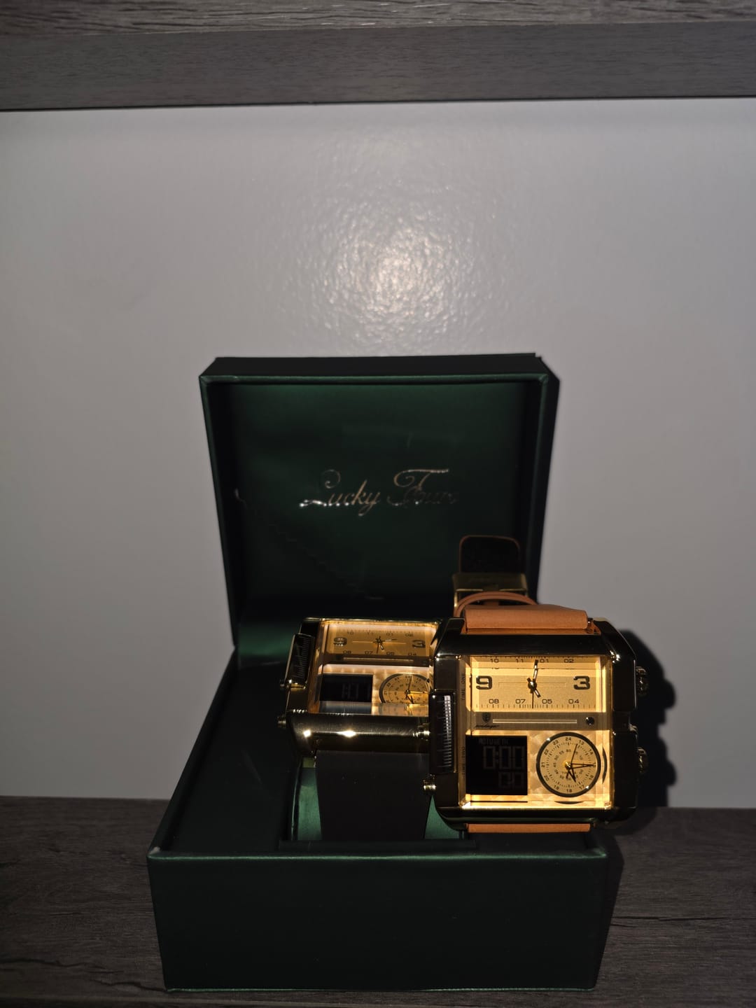 Customer photo review of Lucky Fours® Viceroy