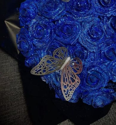 Customer photo review of Glitter Rose Bouquet Gift for Girlfriend & Boyfriend | Couple Anniversary Gift