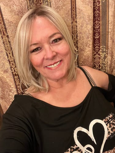 Customer photo review of TRUE DESIRE - Paparazzi Blonde