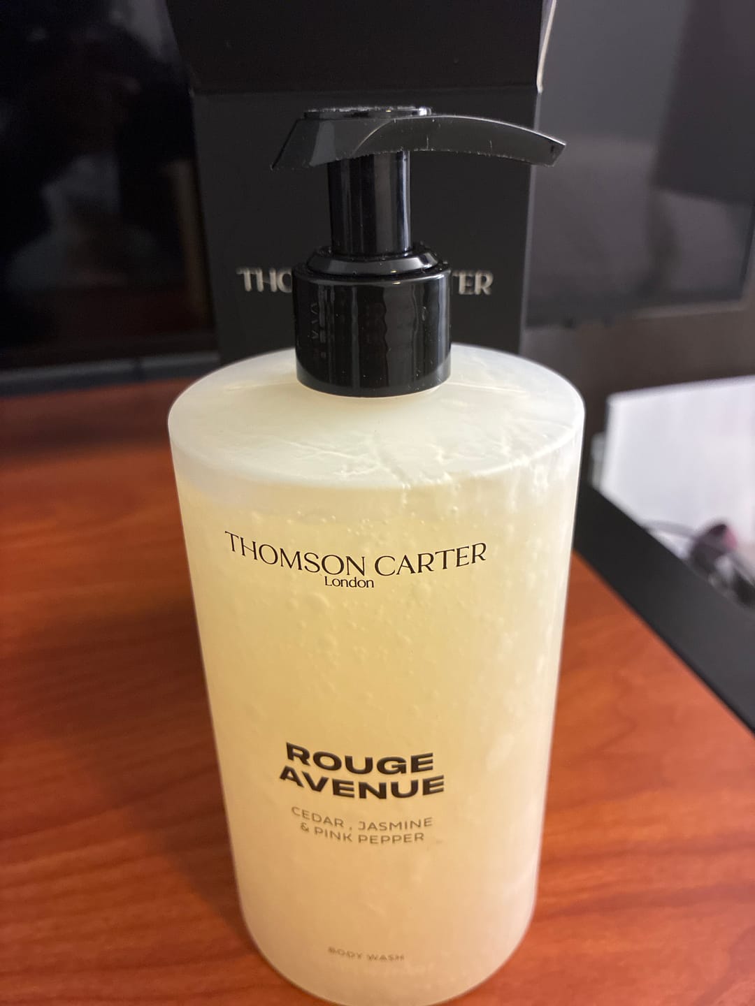 Customer photo review of Rouge Avenue | Body Wash