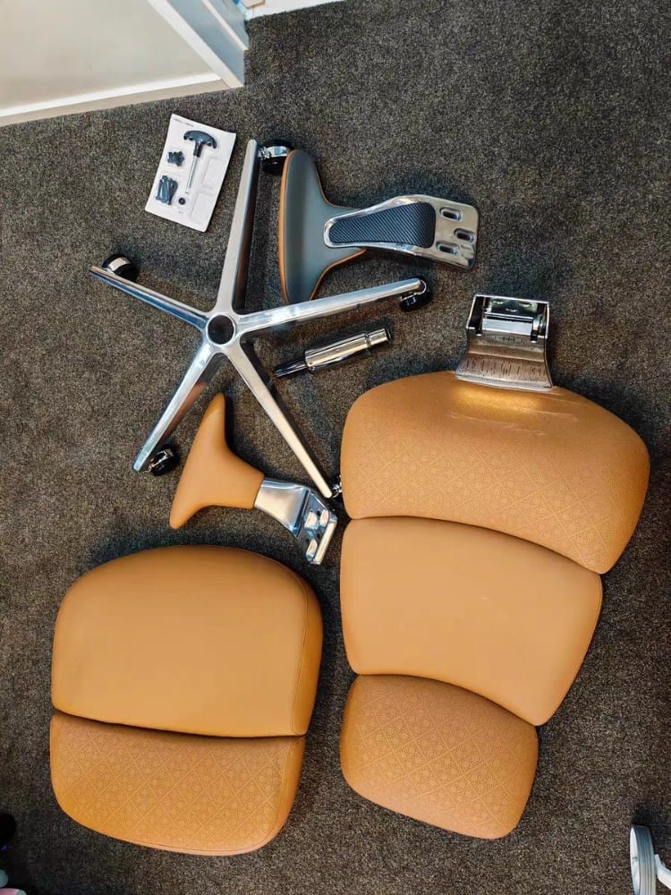 Customer photo review of Nyla Executive Leather Office Chair