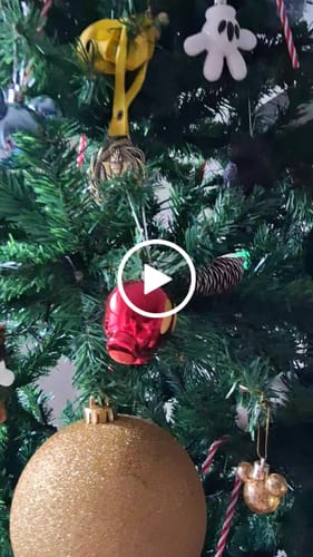 Customer video review of Set de 2 Esferas Navideñas de Mickey Mouse