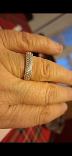 Customer photo review of Anello Rettangolare con Zirconi Bianchi