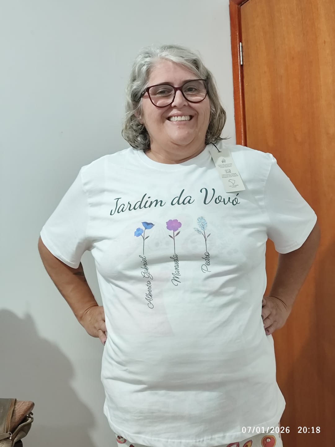 Customer photo review of Camiseta Personalizada Jardim da Vovó - BRANCA - Algodão 100%