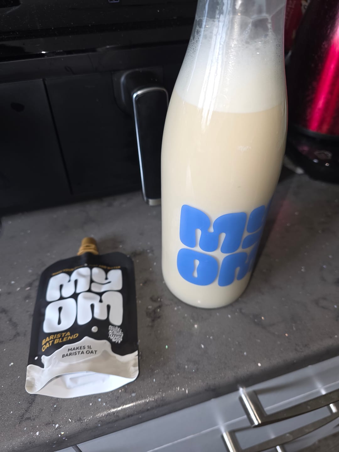 Customer photo review of MYOM 1L Barista Oat Milk Blend Case
