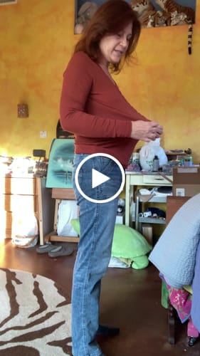 Customer video review of Reese Ribbed Henley - Maple Leaf