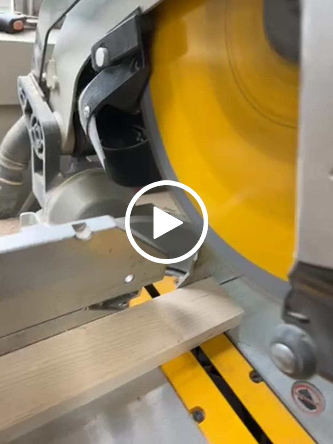 Customer video review of Dewalt DW715/716 12" Non-Sliding Miter Saw Dust Collection