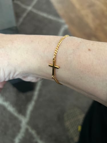 Customer photo review of CROSS BRACELET | 18K Gold