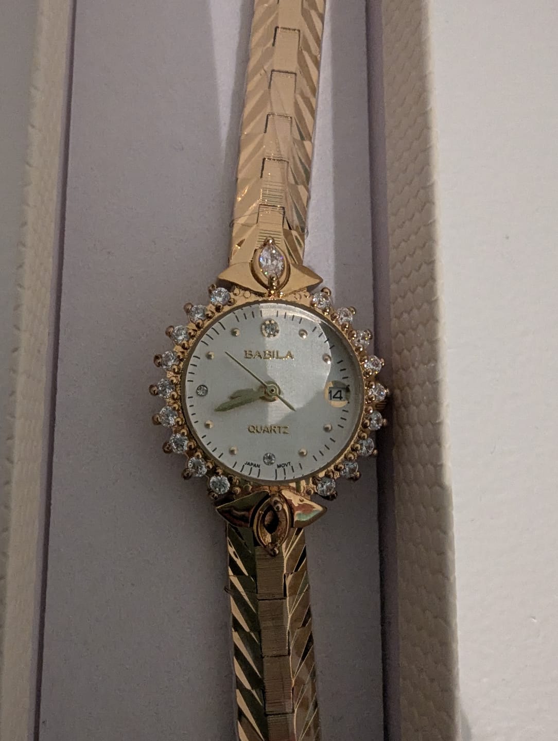 Customer photo review of Classic Two-Pearl Vintage Timepiece