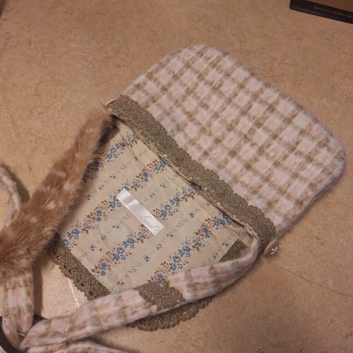 Customer photo review of [Rose Island] Fairy Spirit Little Deer in flower field faux fur shoulder bag