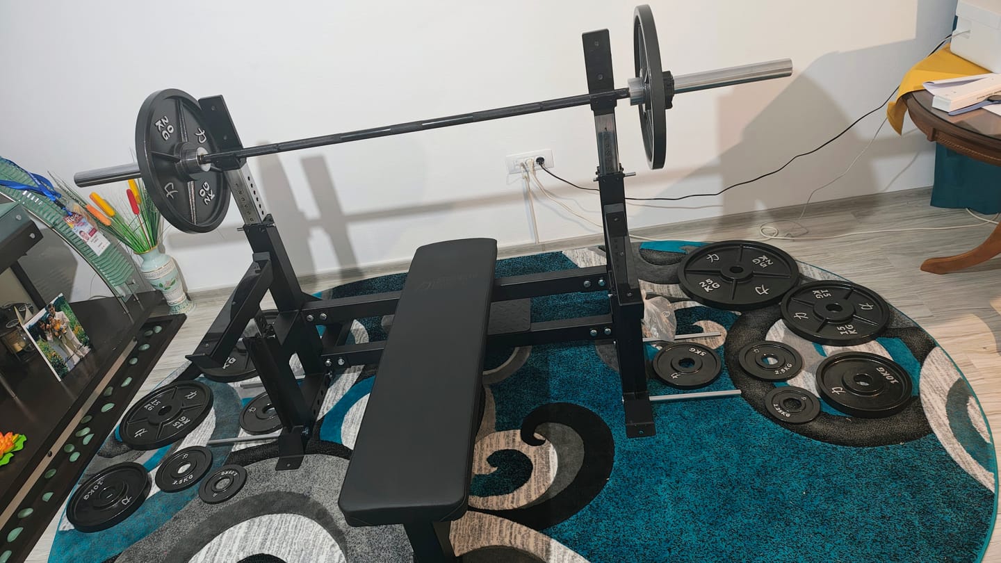 Customer photo review of Deluxe Competition Style Bench