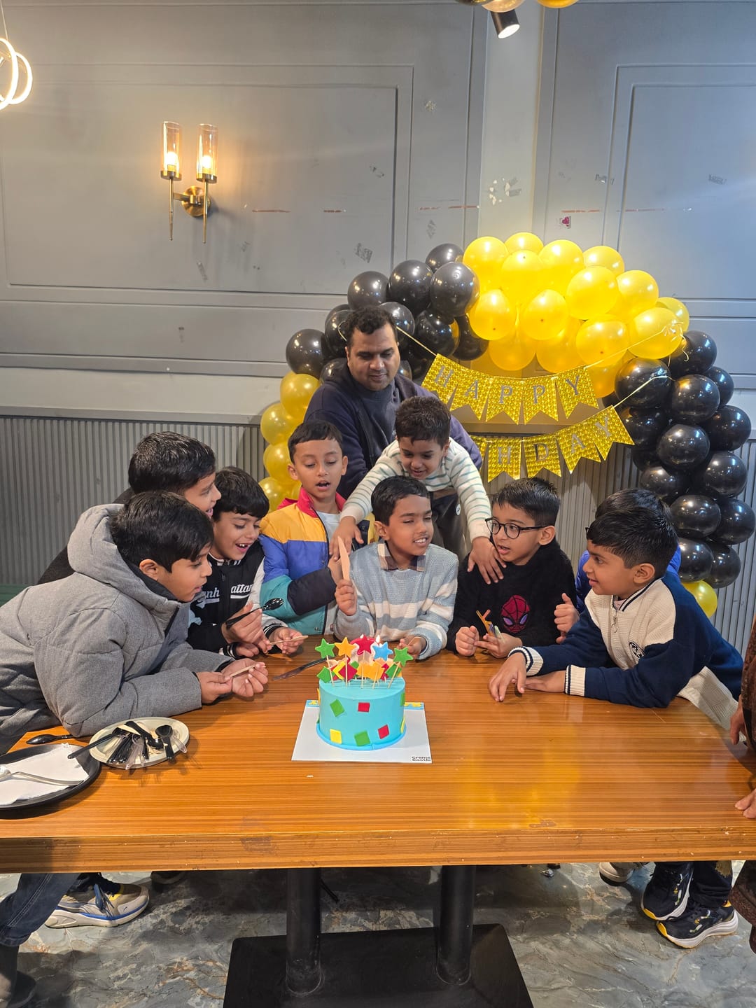 Customer photo review of Roblox Blocks Cake