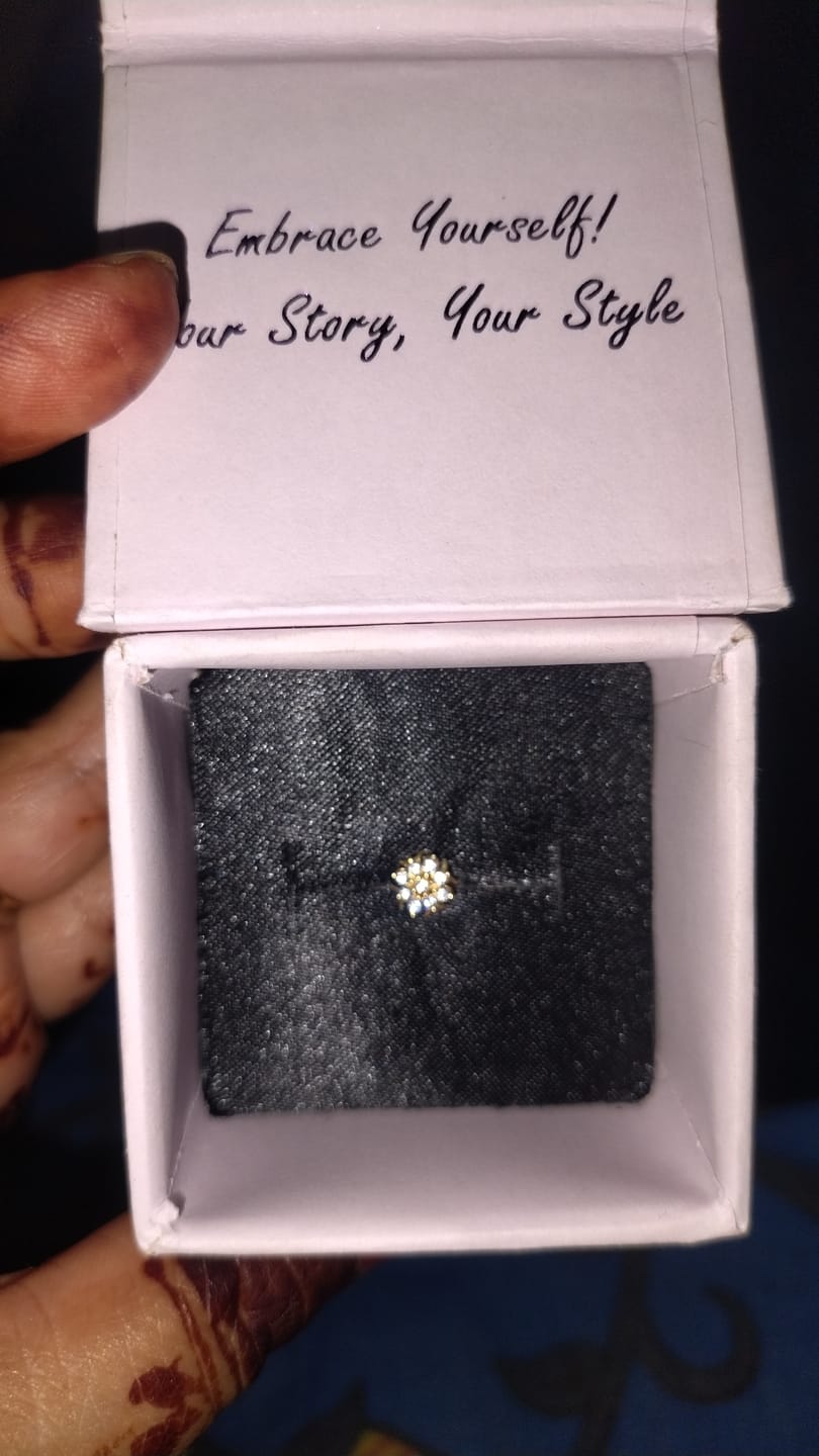 Customer photo review of Radiant Blossom Screw Nose Pin