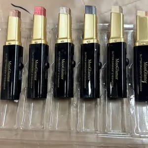 Customer photo review of Trucco Occhi Matte Doppio Colore Stick Waterproof Lunga Tenuta