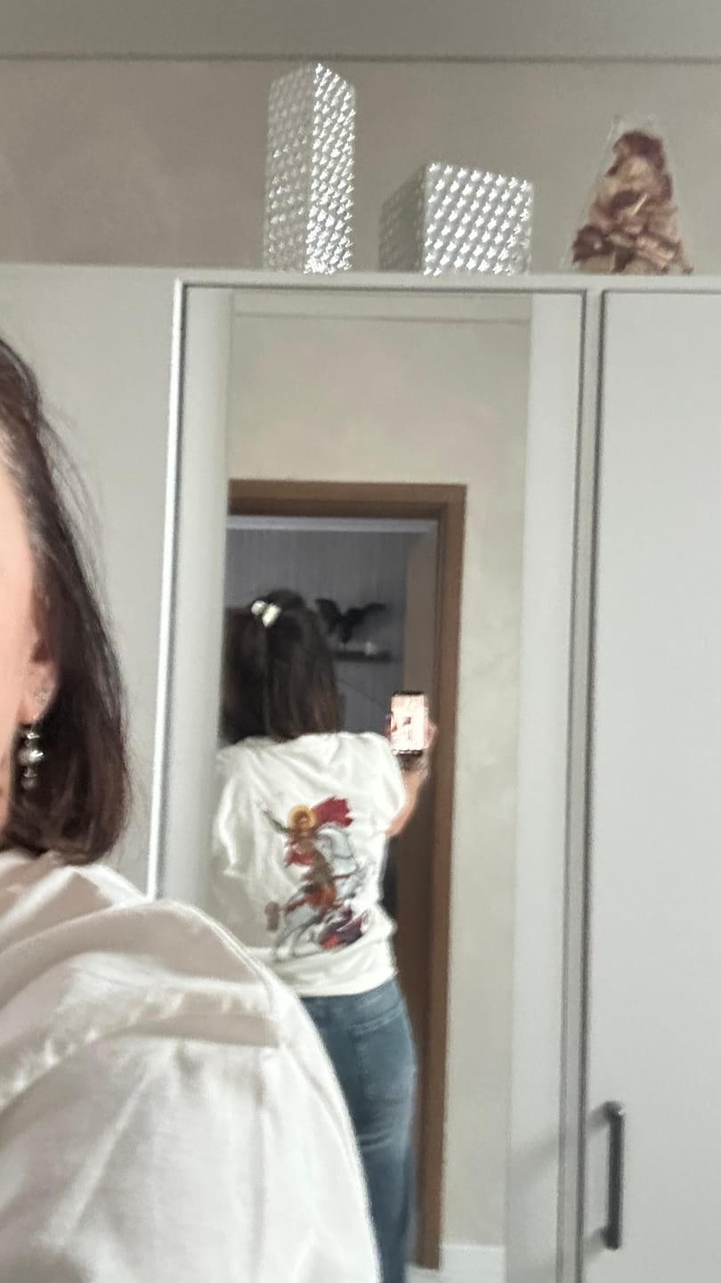 Customer photo review of ST. GEORGE | Premium T-Shirt