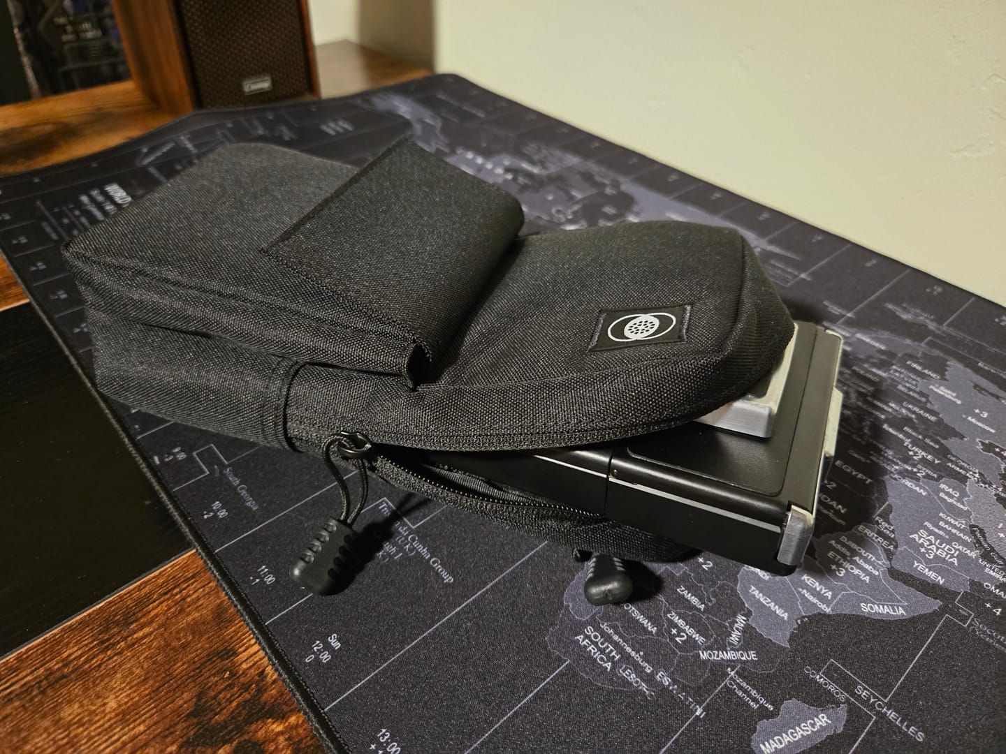 Customer photo review of Retrospekt SX-70 Sonar Autofocus Black Camera Bag
