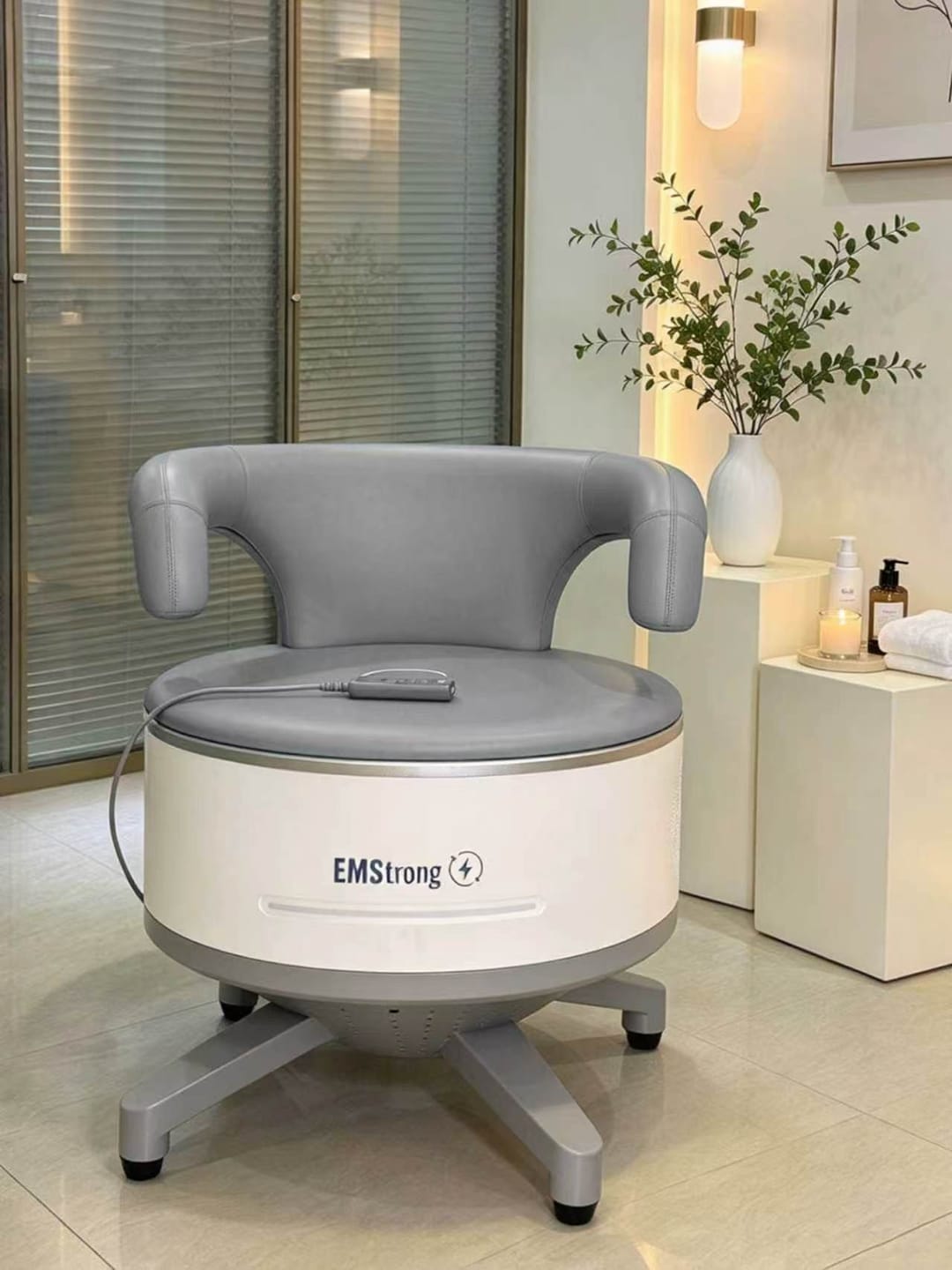 Customer photo review of EMStrong® Pelvic Massage Chair