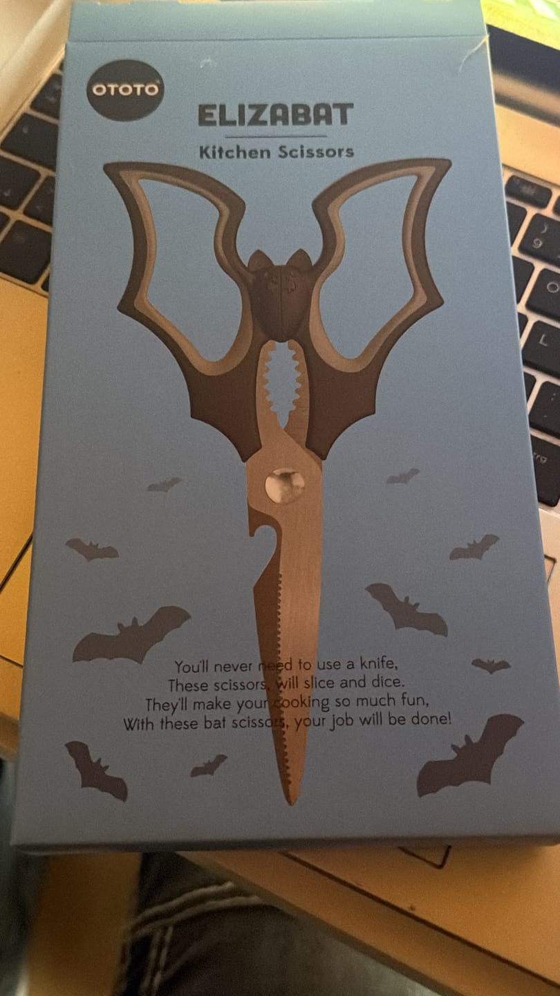 Customer photo review of Fledermaus Küchenschere mit Flaschenöffner – Elizabat