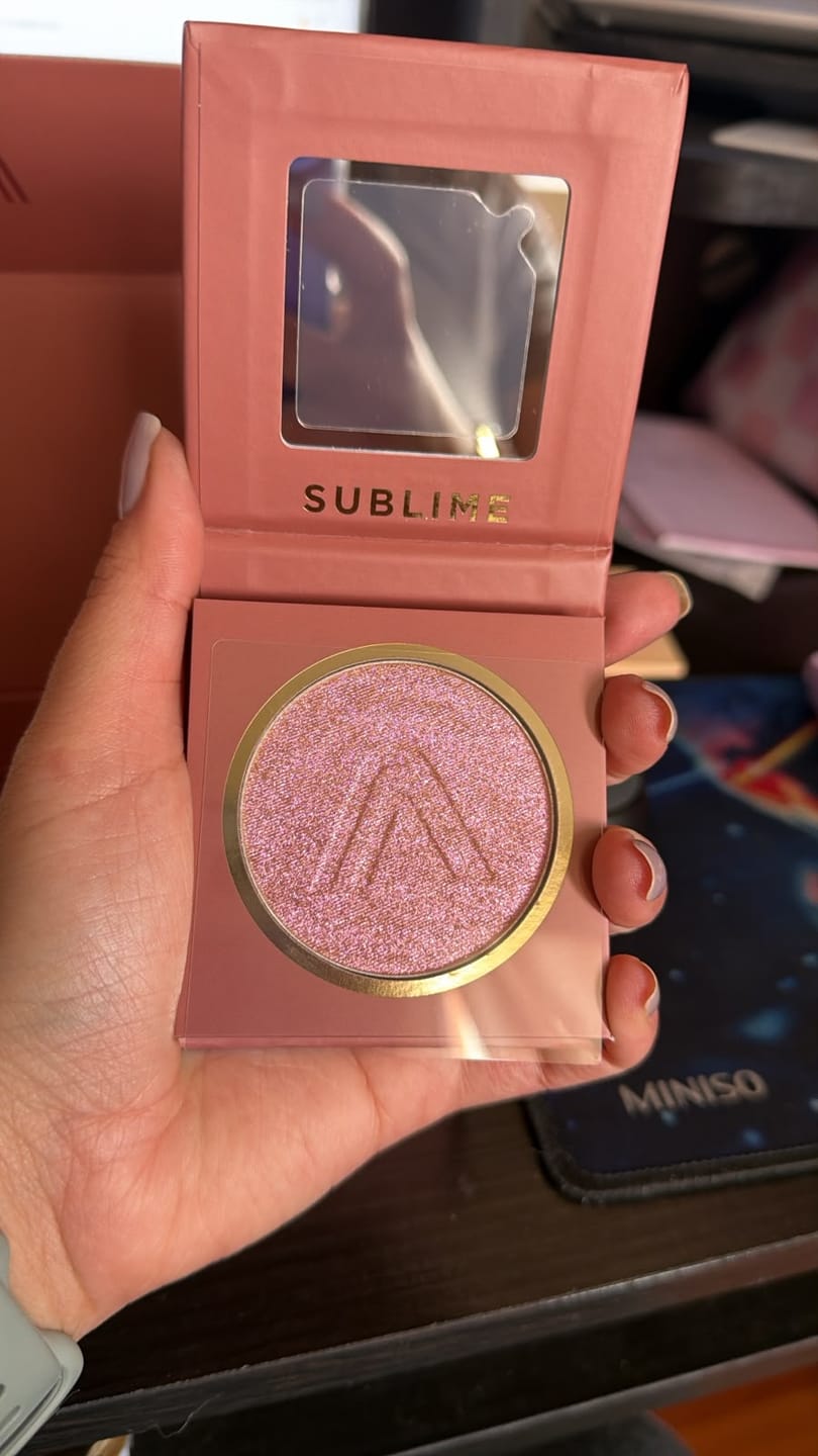 Customer photo review of ILUMINADOR COMPACTO SUBLIME