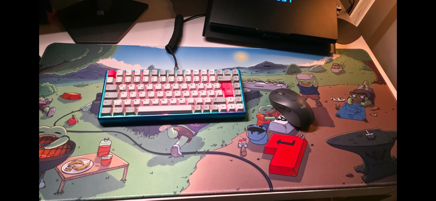 Customer photo review of NATIVE 75% (QWERTZ) Glacial Blue