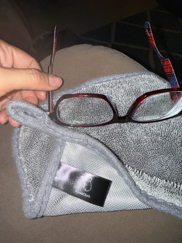 Customer photo review of FREE Gift - Glass & Mirror Mini Cloth (20x20cm)