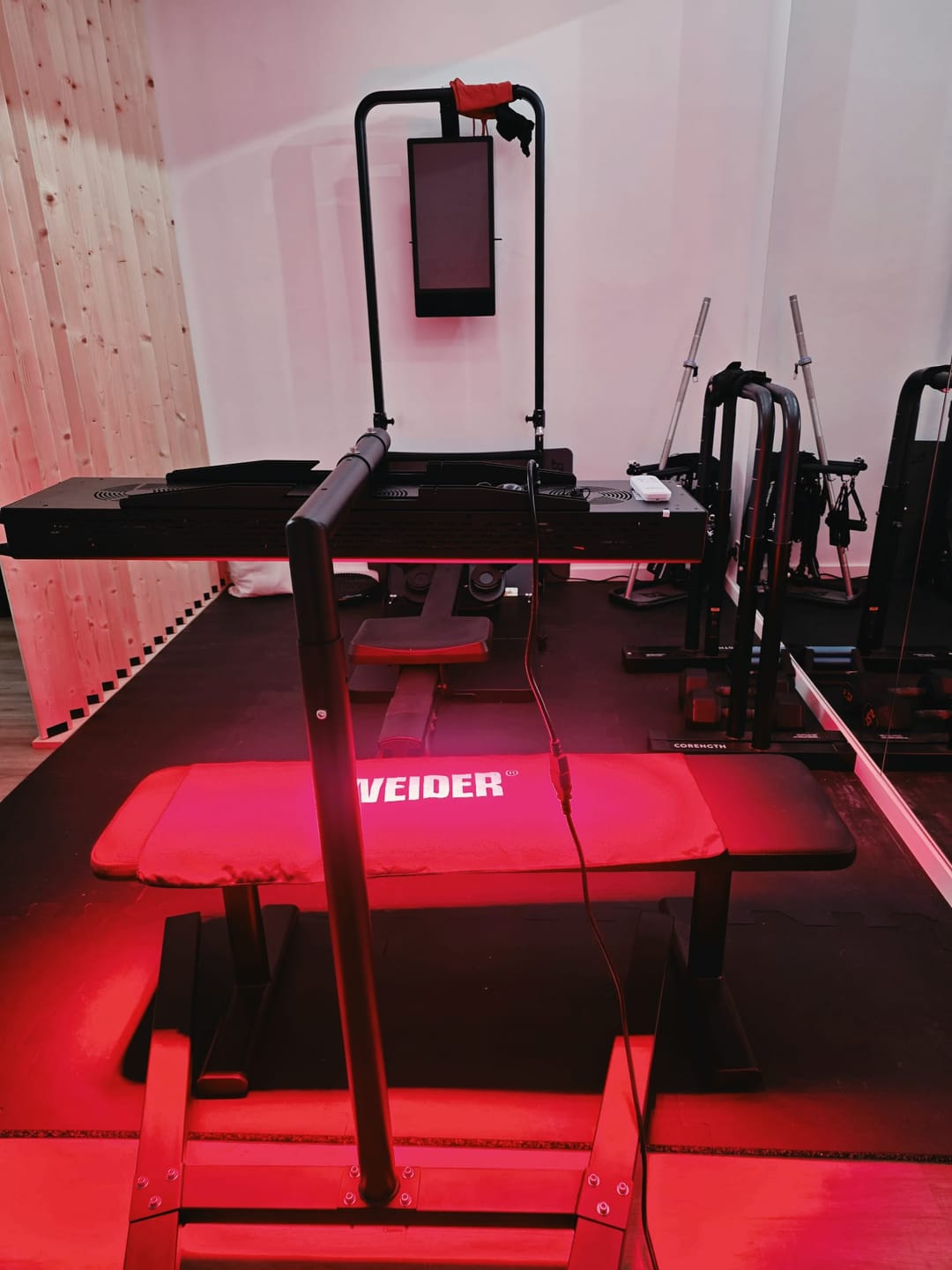 Customer photo review of Koanna® Luma1000™ – Powerful, Mid-Size Red Light Therapy Panel
