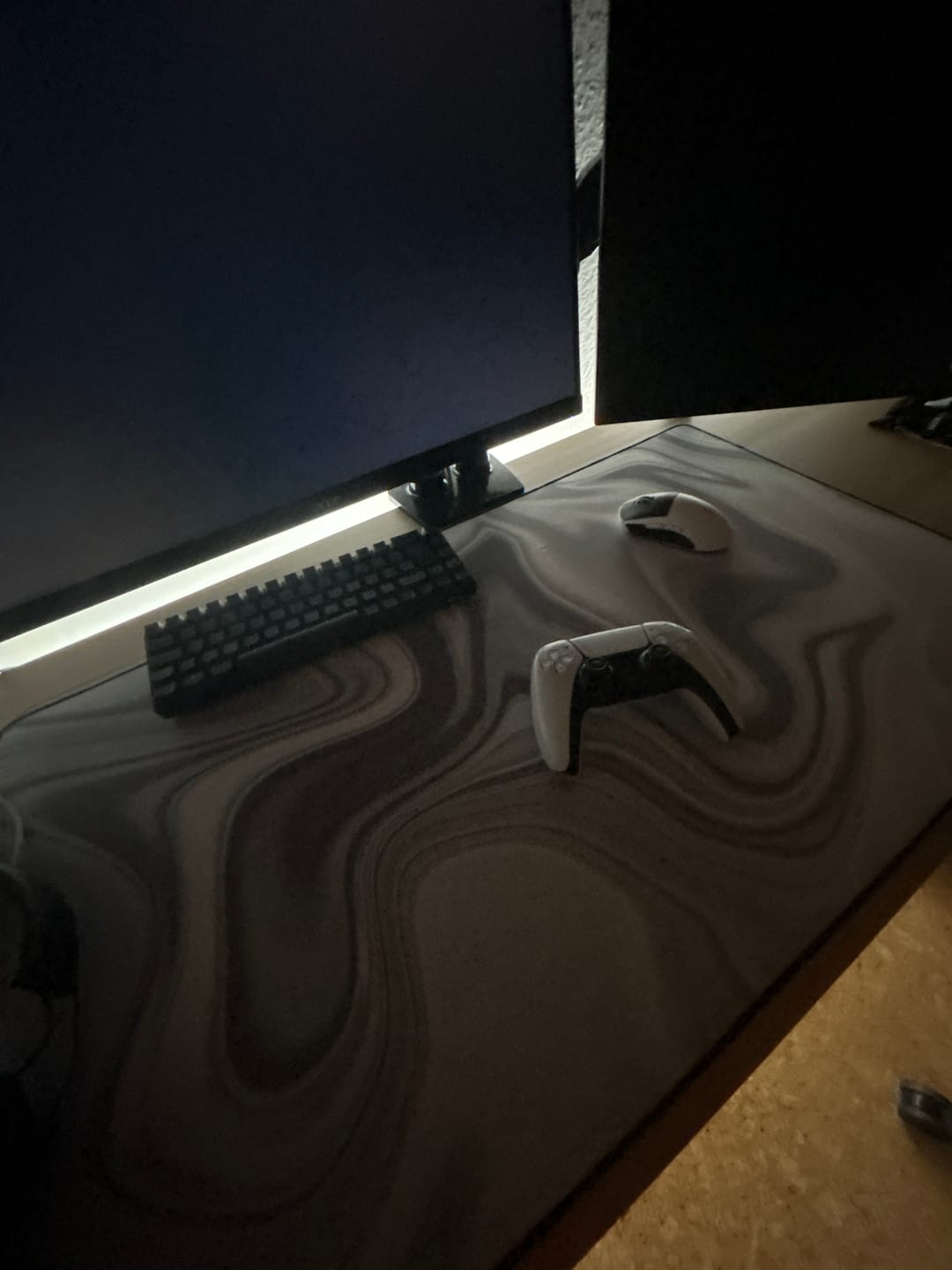 Customer photo review of RZ Mousepad Liquid White - Speed
