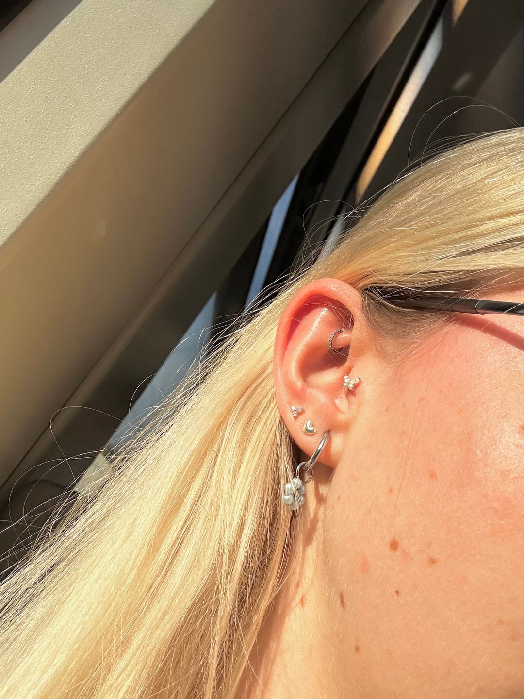 Customer photo review of Zircon Clicker | Nasen- & Ohrpiercing
