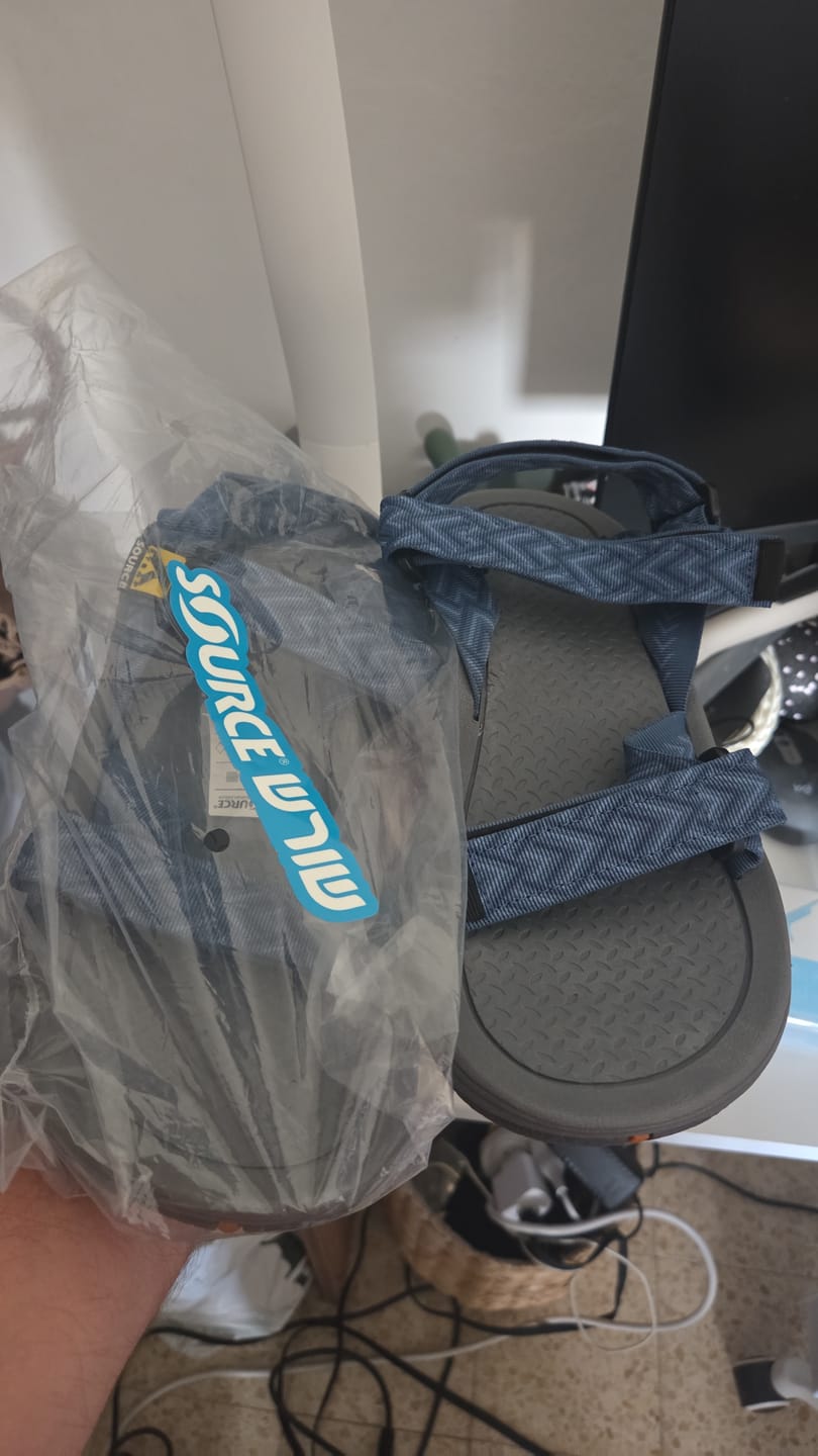Customer photo review of סנדלי שורש לגברים | קלהארי | עודפים