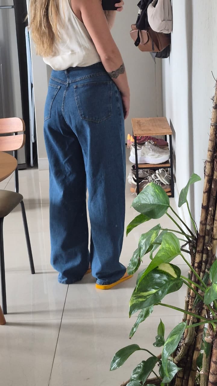 Customer photo review of Calça Jeans Balloon Baobá Azul Médio