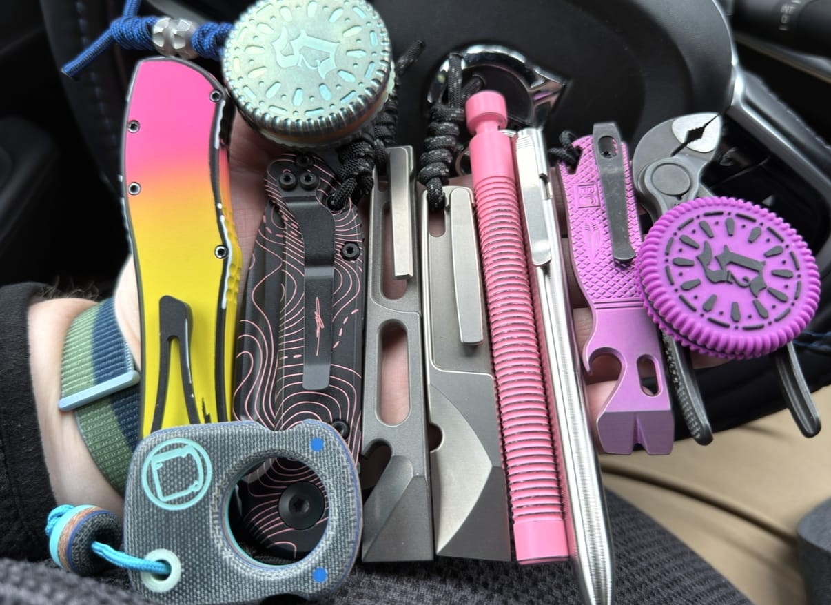 Customer photo review of Microtech LUDT Gen III 3.5" OTS – Topographic Black/Pink, M390MK – Made in USA (1135S-1TPBKPKCS)