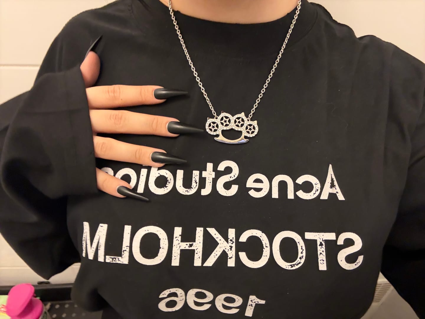 Customer photo review of Fatale Necklace