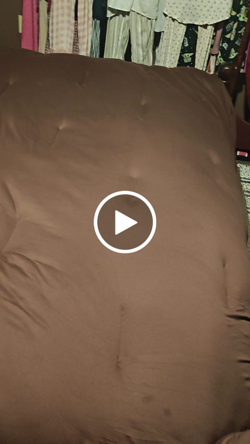 Customer video review of MarshMellow Comforter