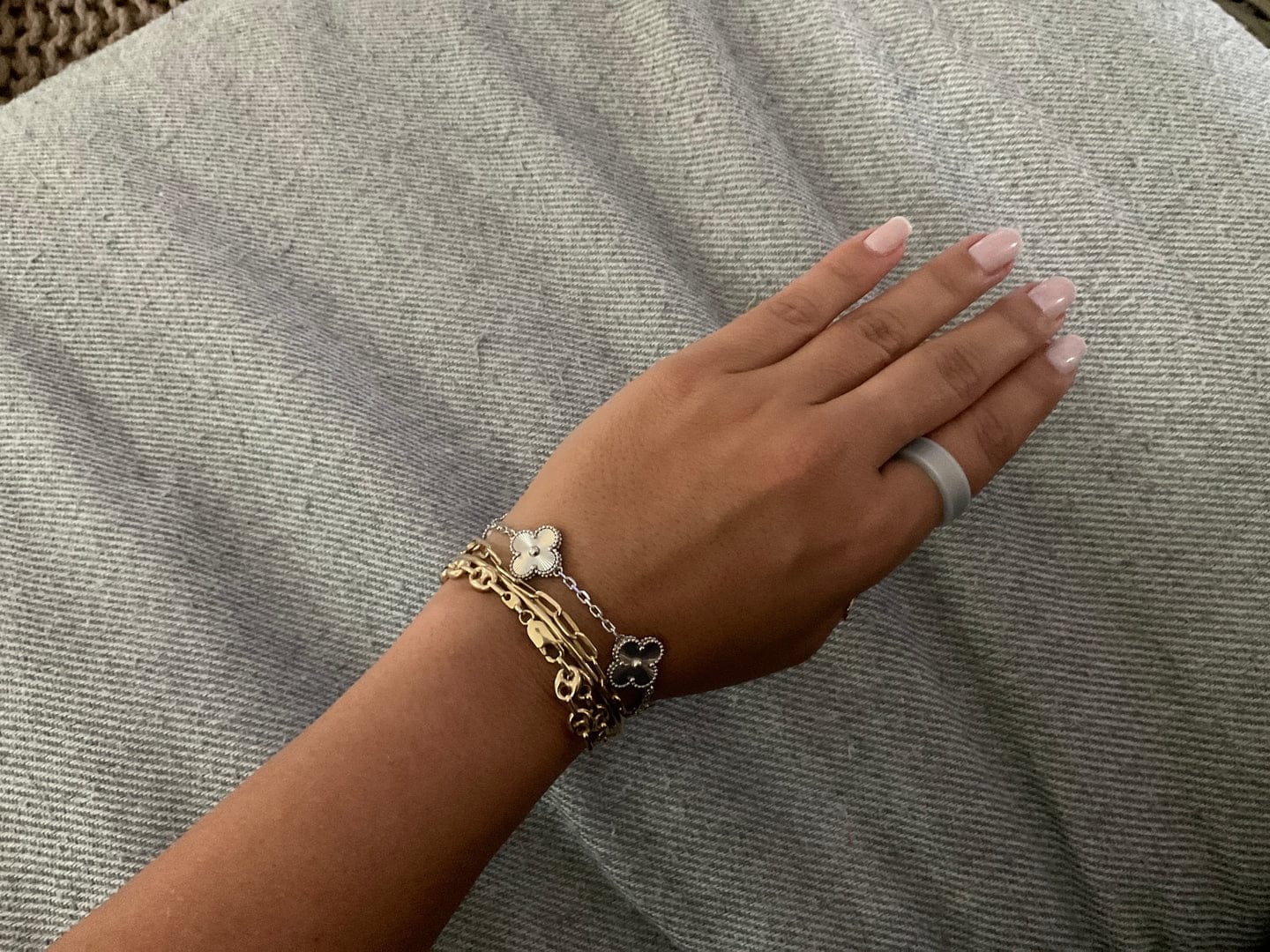 Customer photo review of Clover Leaf Bracelet, 925 Silver, 18k Gold Plated