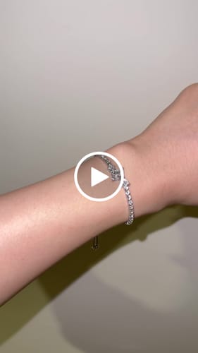 Customer video review of Zayla Bow Bracelet
