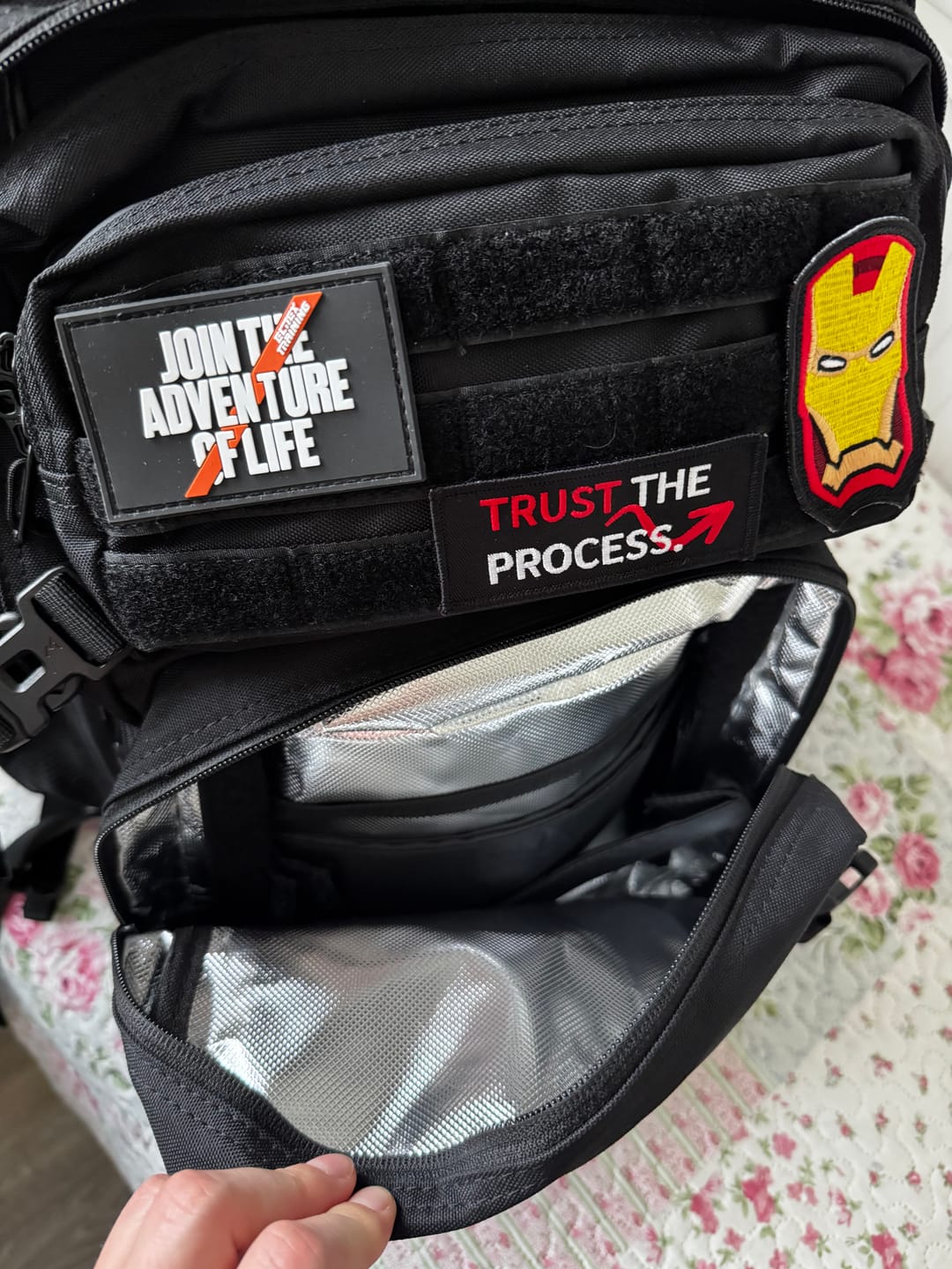 Customer photo review of Mochila Táctica 45L con compartimento para comida Negro