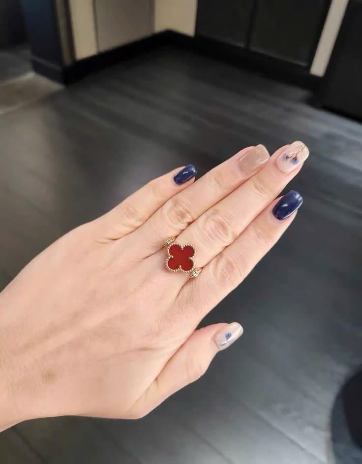 Customer photo review of Clover Leaf Ring,925 Silver, 18k Gold Plated