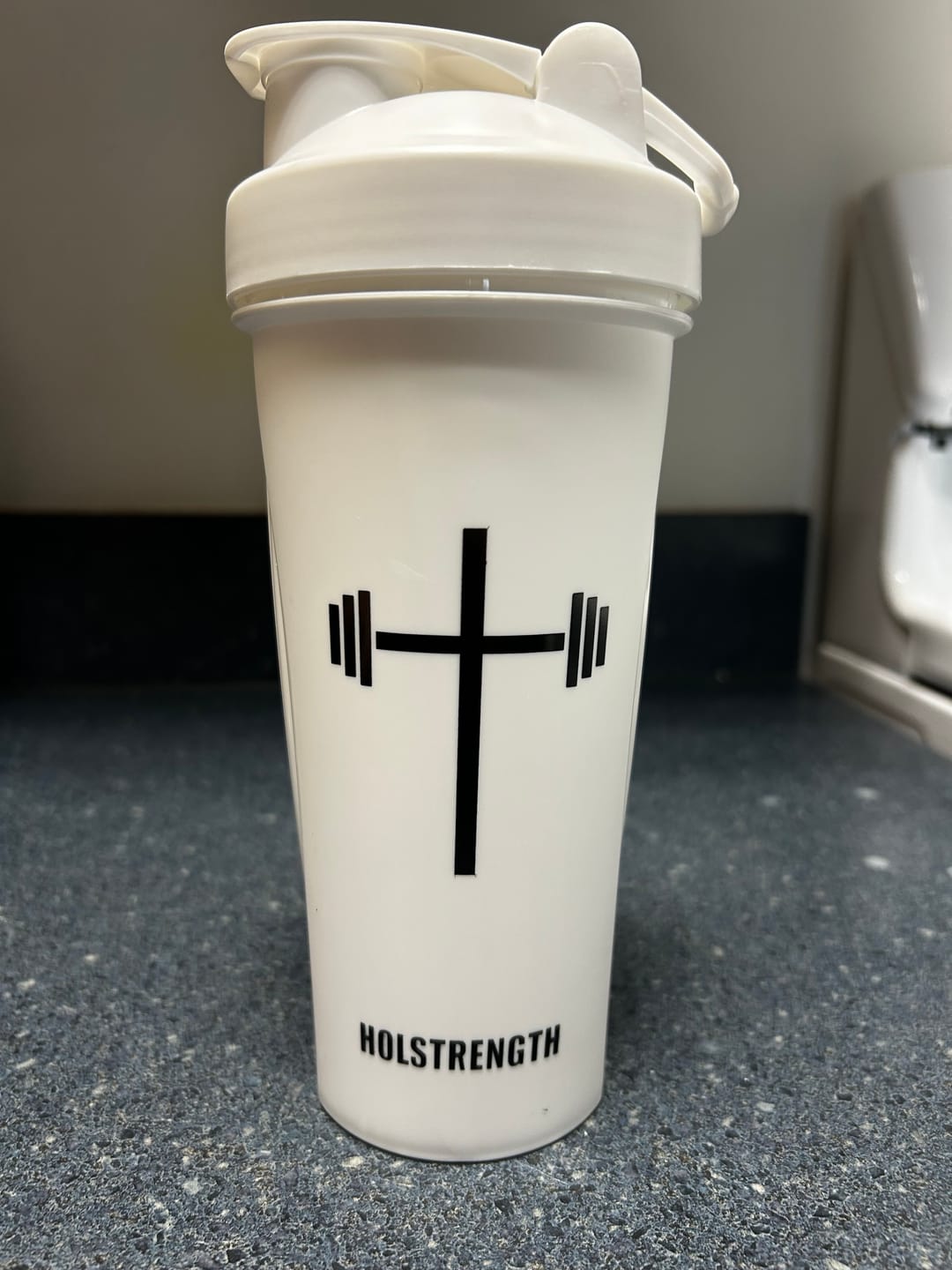 Customer photo review of HolStrength Blender Bottle