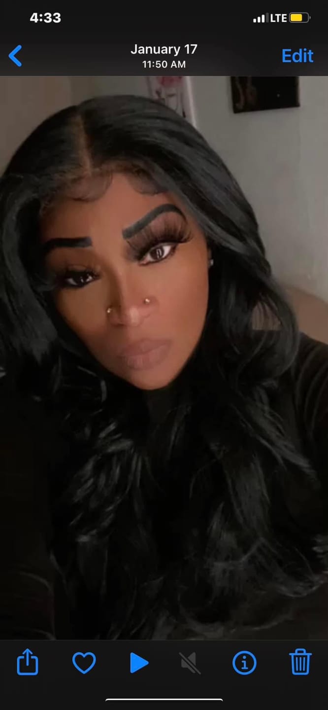 Customer photo review of Sensationnel Cloud 9 What Lace Glueless Swiss HD 13x6 Lace Front Wig - EMERY