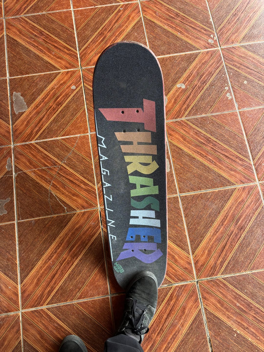 Customer photo review of Mob Grip - Lija Thrasher Rainbow 9.0 x 33 unidad