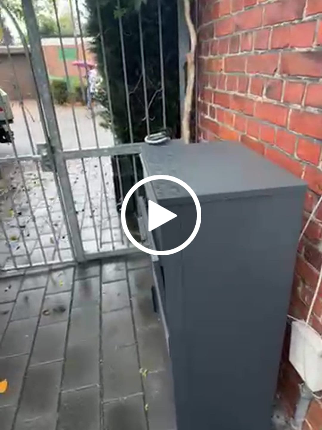 Customer video review of Paketbox PB1 mit Briefkasten | anthrazit - RAL7016 | personalisiert mit Edelstahl-Schild